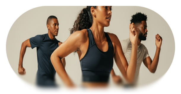 Coach supervisant la bonne posture des participants à Slowe Studio